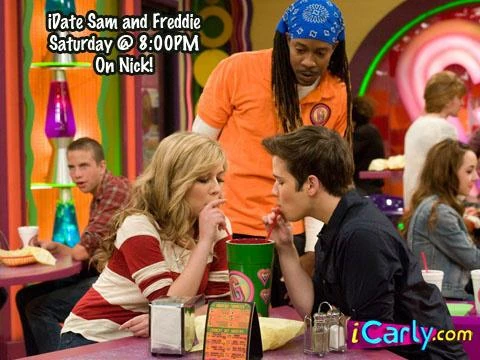 http://images.wikia.com/icarly/images/3/3c/AYs4QjBCMAA6VNu.jpg