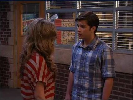 http://images.wikia.com/icarly/images/3/3d/Iomgseddie882.jpg