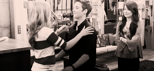 Samandfreddiekissagainpromo1.gif