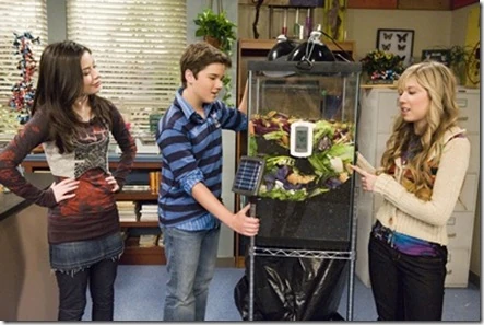 http://images.wikia.com/icarly/images/c/c6/Prnphotos080488nickelodeonearthd-thumb1.jpg