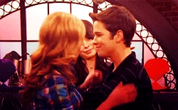 Tumblr_lroa0puM8j1qgr7d5.gif