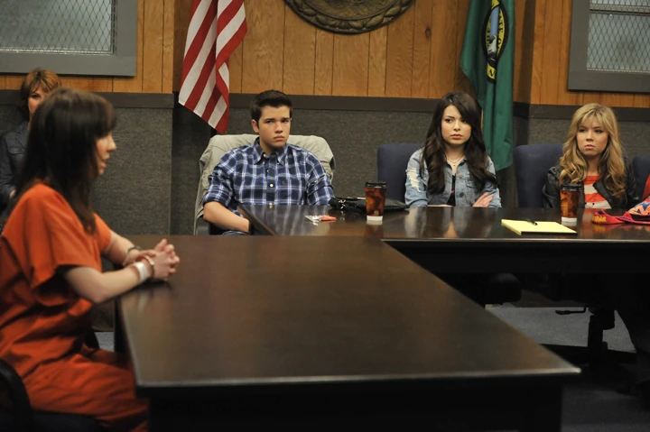 http://images.wikia.com/icarly/images/f/f7/Noracourtisp.jpg