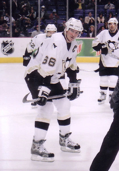 mario lemieux watch puck