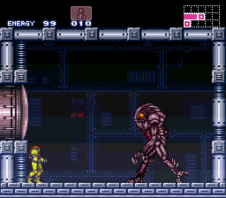 A Bomb Torizo fighting Samus.