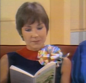 Barbara Dana as Phyllis