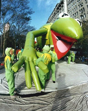 The original Kermit balloon.