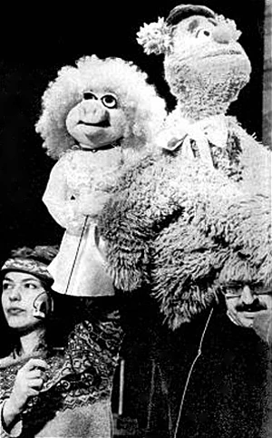 Annie Sue with Louise Gold, Fozzie Bear with Frank Oz.