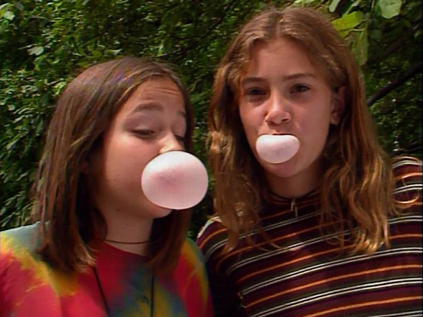 Image from the 2000 version of "B is for Bubble." (EKA: Episode 3877)