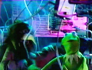 Kermit and Lindbergh try to fix Digit from the inside.