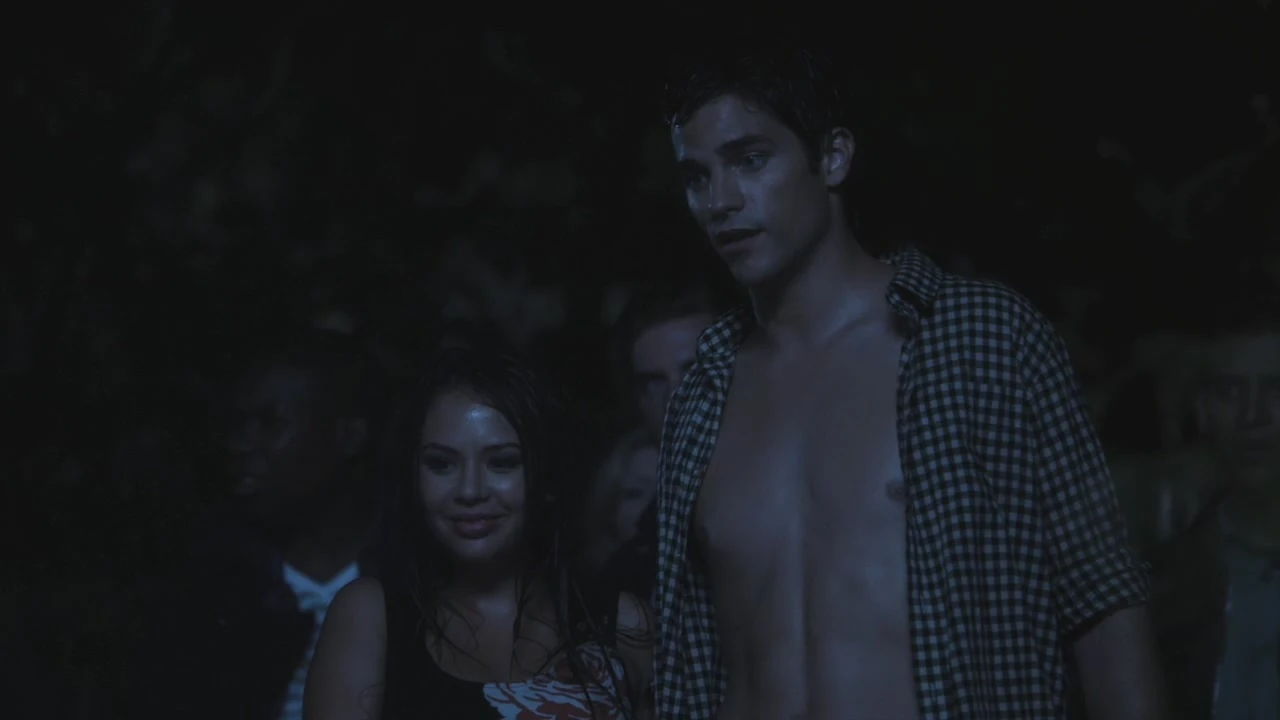 Mona and Noel went Skinny Dipping!?? Or Mona and Noel were both A that night and tried to Kill Hanna/Lucas?