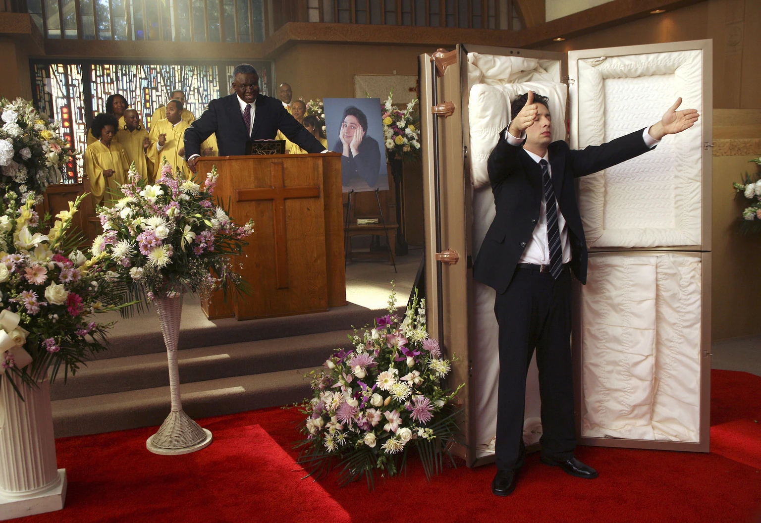 http://images.wikia.com/scrubs/images/2/25/6x16_JD%27s_funeral.jpg