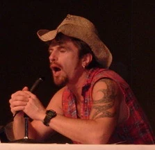 Scott entertains an audience at Ohayocon 2004, probably with another story about Gary the big dumb munky.